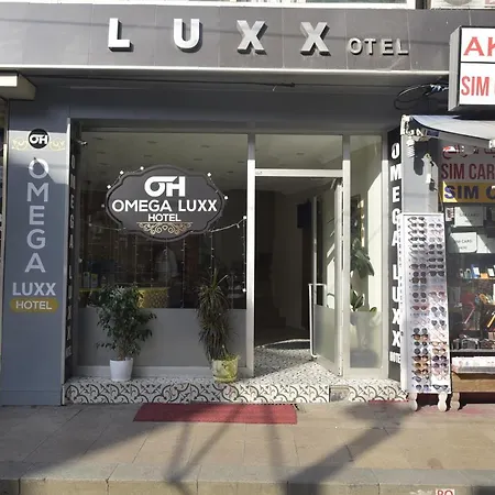 Omega Luxx Hotell 3*