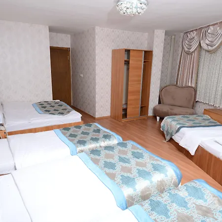 Hotel Omega Luxx 3*