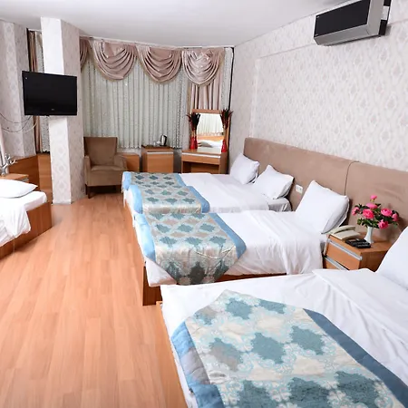 Hotel Omega Luxx