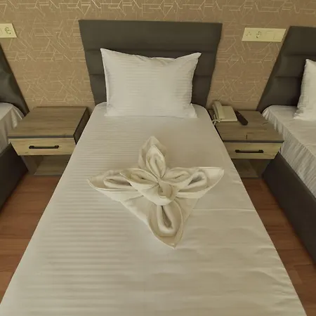 Omega Luxx Hotel 3*