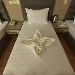 Omega Luxx 3* Isztambul
